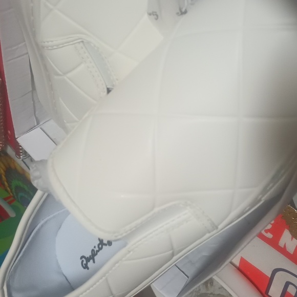 Quip White Stretch loafer Size 10 - Picture 2 of 5